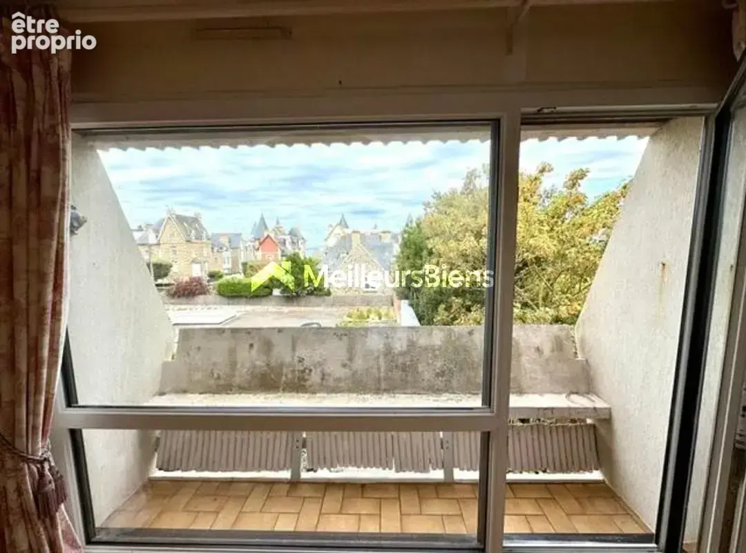 La plage à 100 mètres, tout Saint-Malo à pied - T3 avec ascenseur + garage - photo 10
