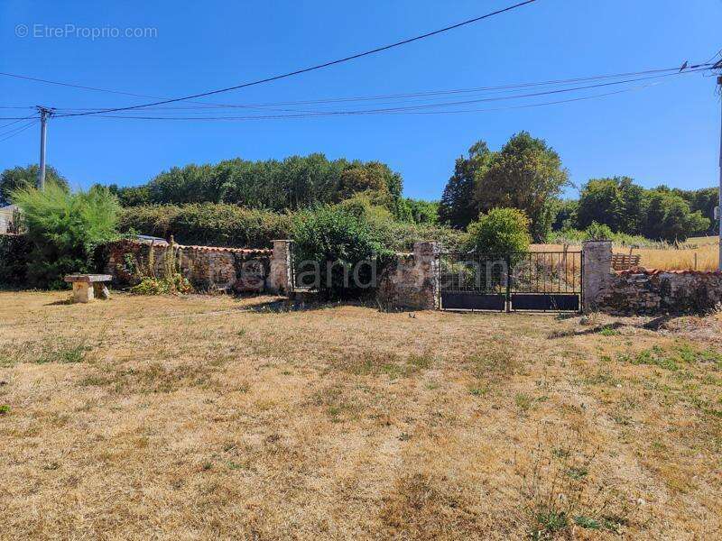 Maison à SAUZE-VAUSSAIS