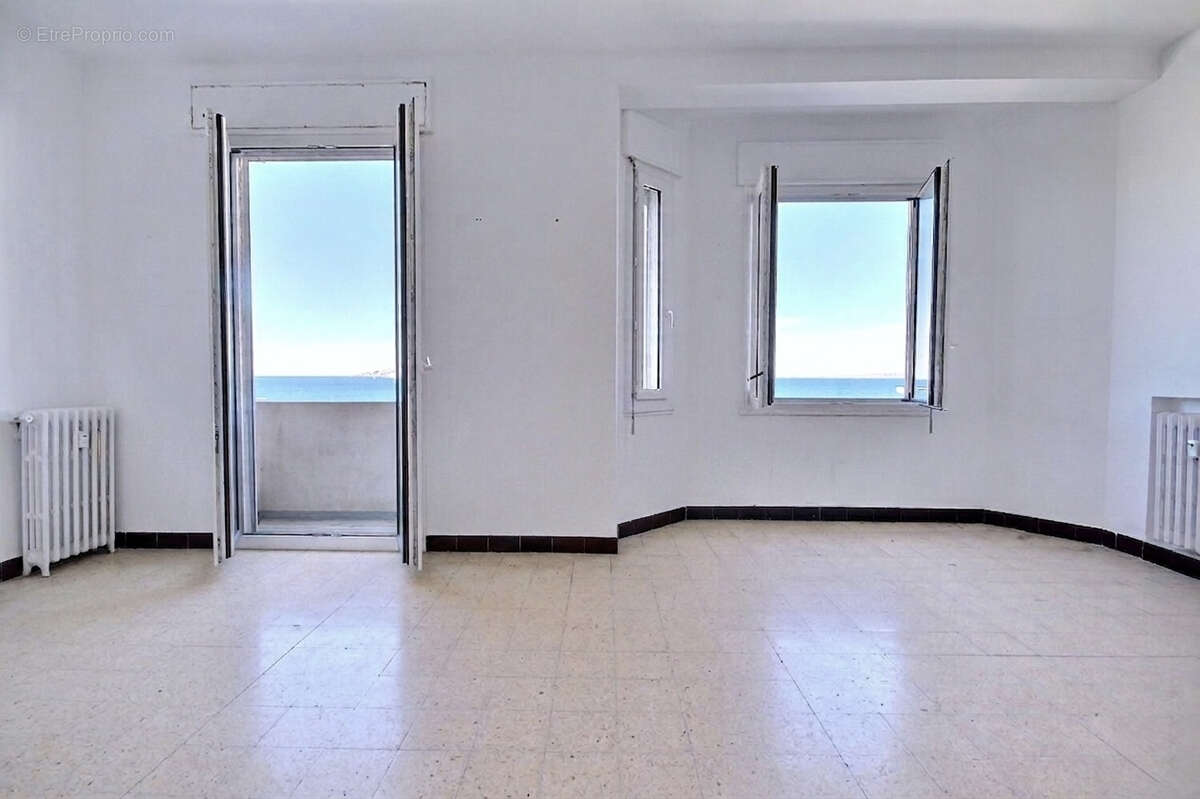 Appartement à MARSEILLE-7E