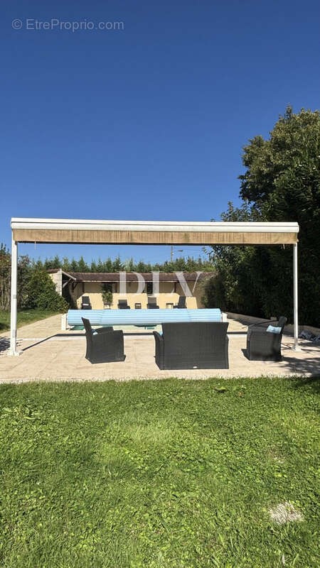 Maison à SAMOIS-SUR-SEINE