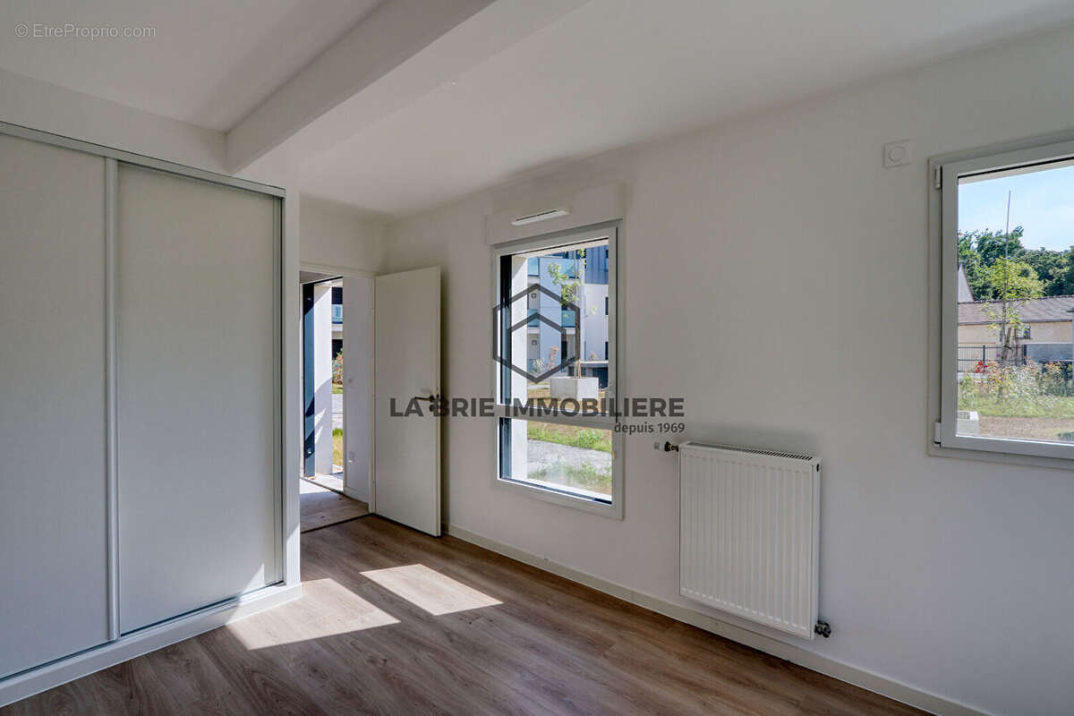 Appartement à DAMMARIE-LES-LYS