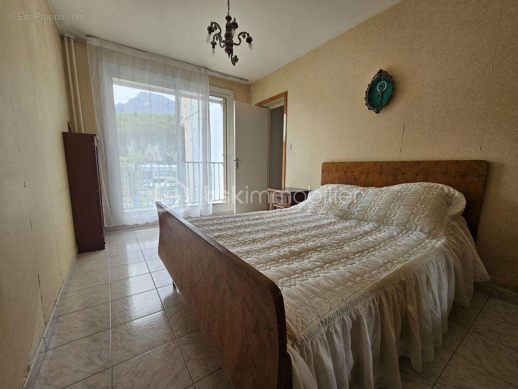 Appartement à FONTAINE