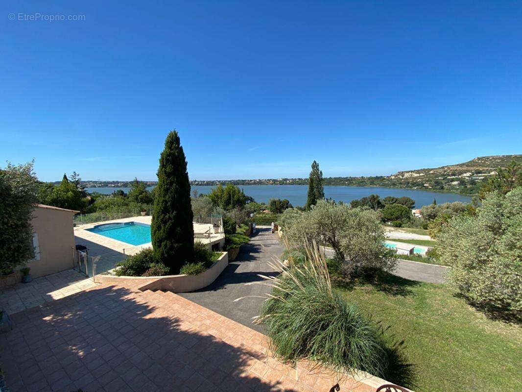 Magnifique propriété avec vue sur l'étang de l'olivier - photo 2