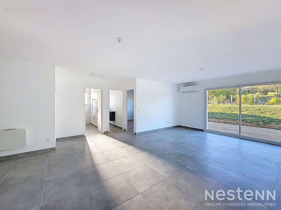 Maison à CASTERA-VERDUZAN