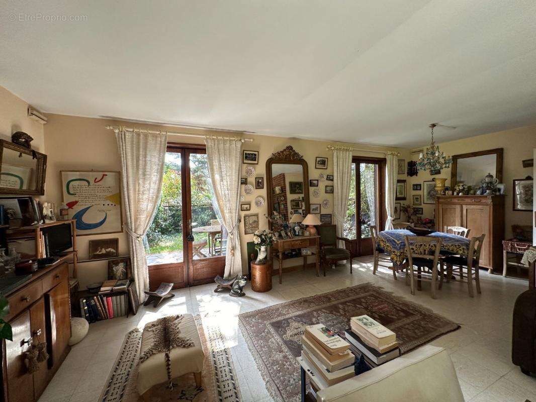 Maison à NESLES