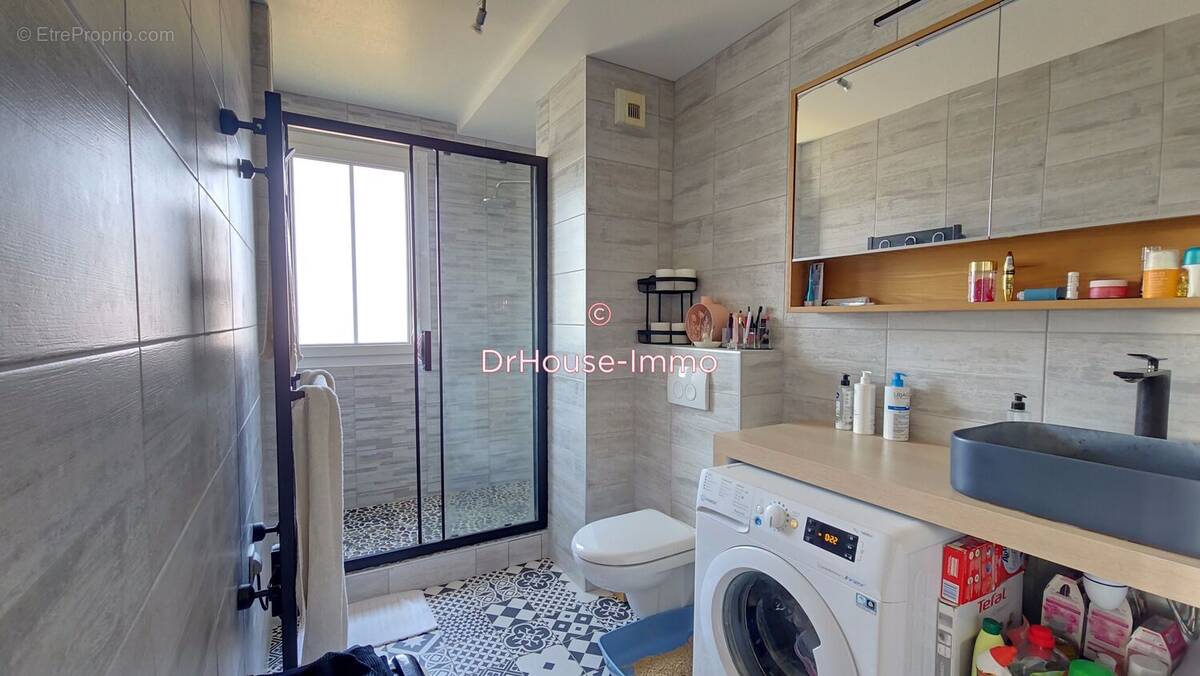 Appartement à EMERAINVILLE