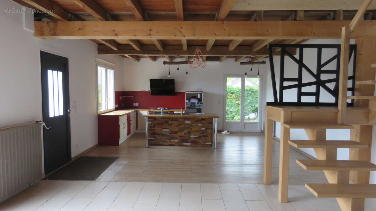 Maison à CUBJAC