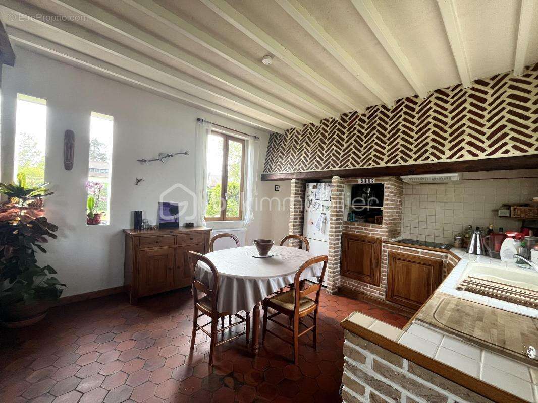 Maison à SAINT-PIERRE-DES-FLEURS