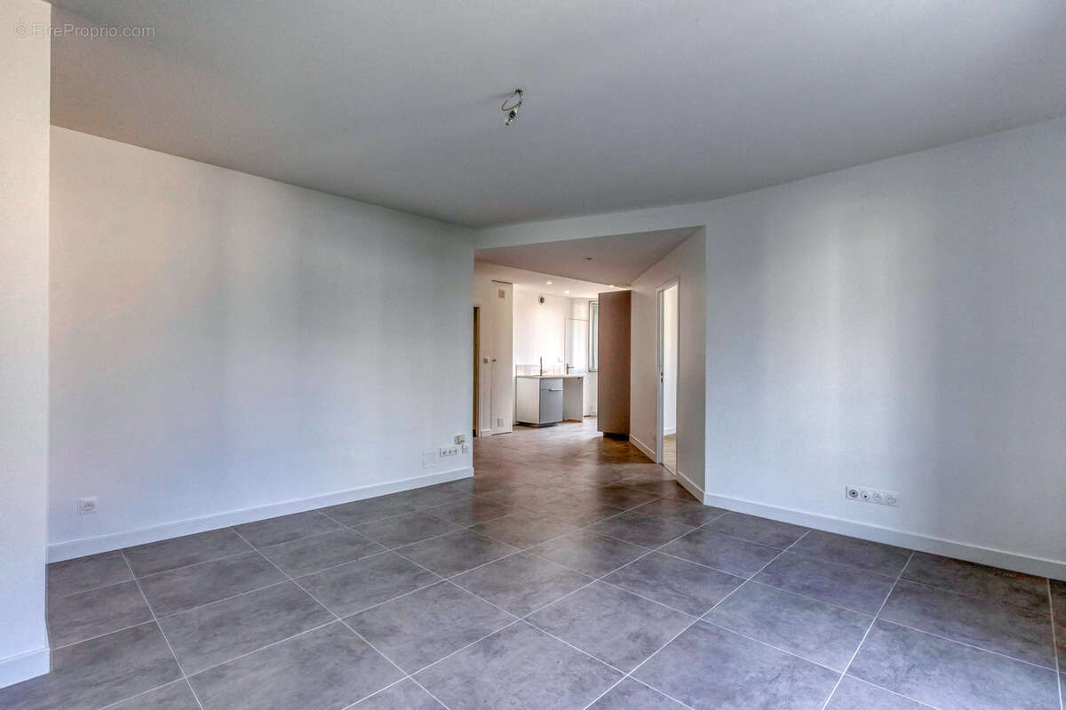 Appartement à FONTAINE