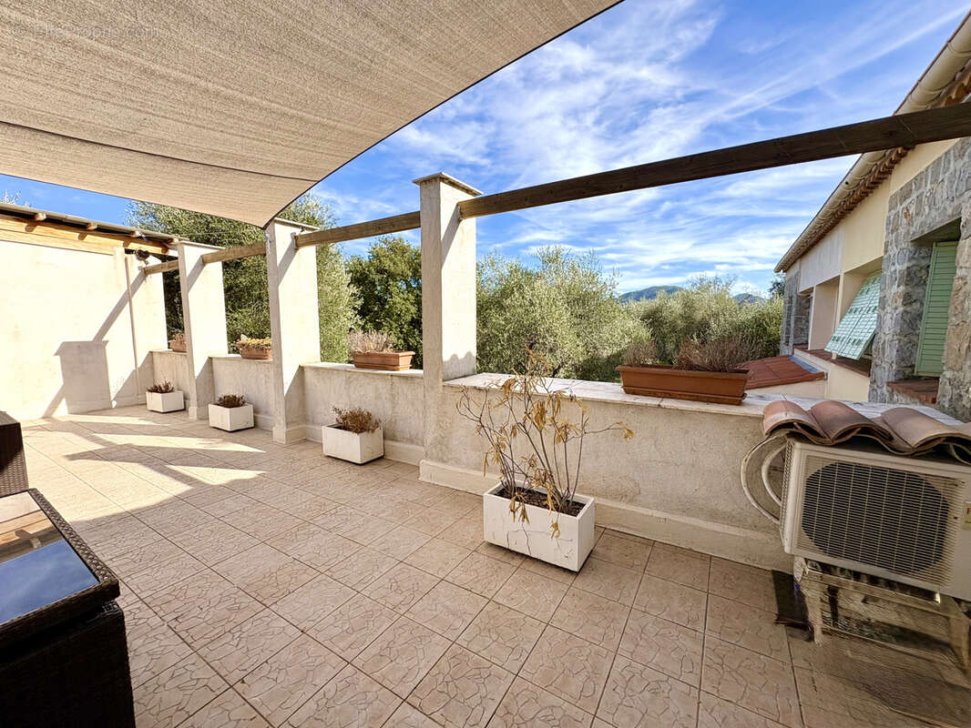 Appartement à LEVENS