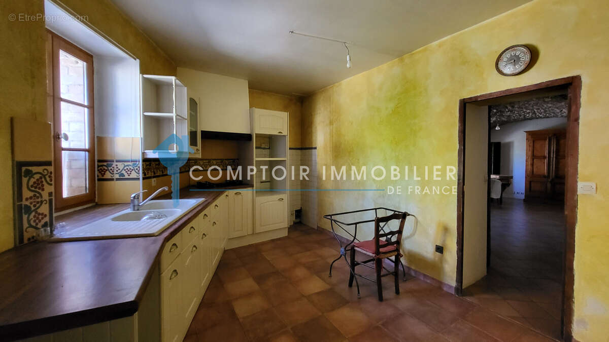 DPT GARD (30), à vendre, SAINT CHRISTOL LES ALES, maison de village type 6 de 132m2 habitables avec cour, terr - photo 4