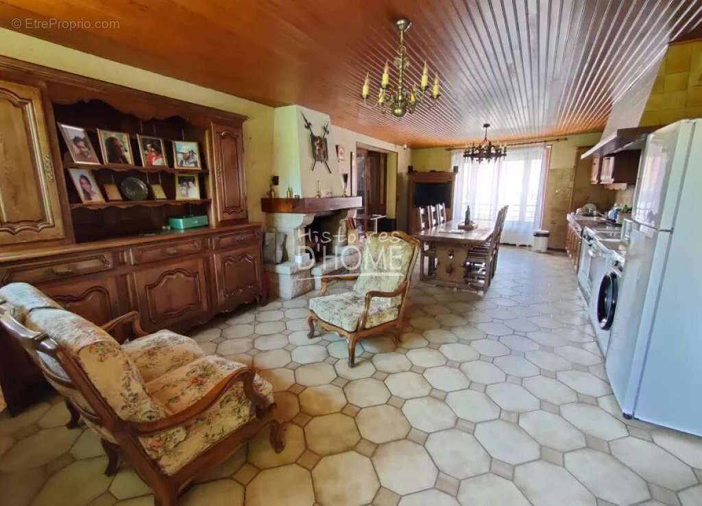 Maison à BERNAY-VILBERT