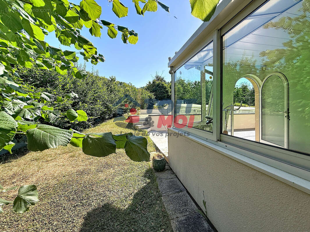 Maison d’exception sur les hauteurs de Vesoul   Vue lac, piscine couverte et grands volumes - photo 17