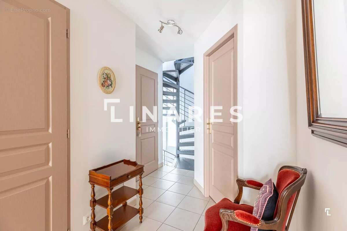 LE DUPLEX - Appartement T4 de 80m2 + Rooftop 32m2 + Terrasse 12m2 + Garage - 13480 Cabriès/Calas - photo 12