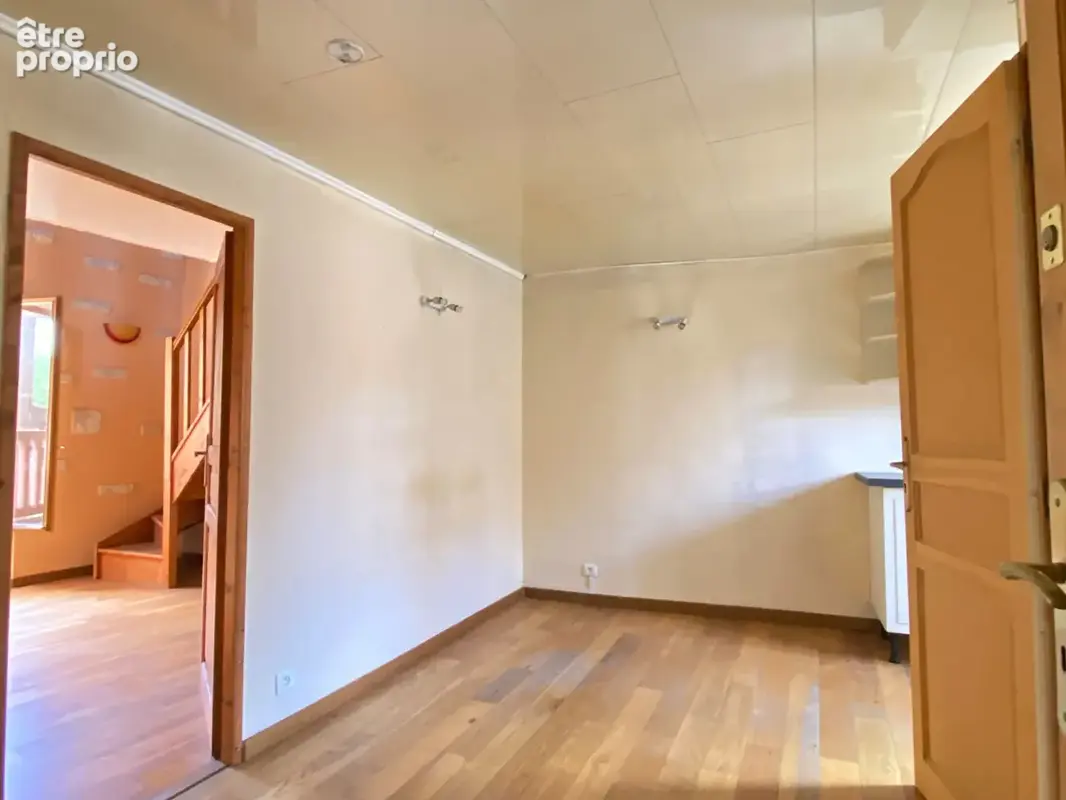 Lot de 2 appartements (T2 + Studio) Vétheuil - 65 m²  (90 m² au sol) - photo 3