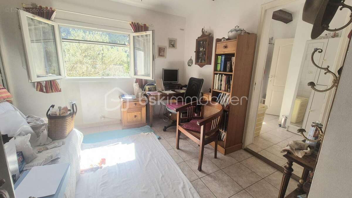 Maison à SOLLIES-TOUCAS