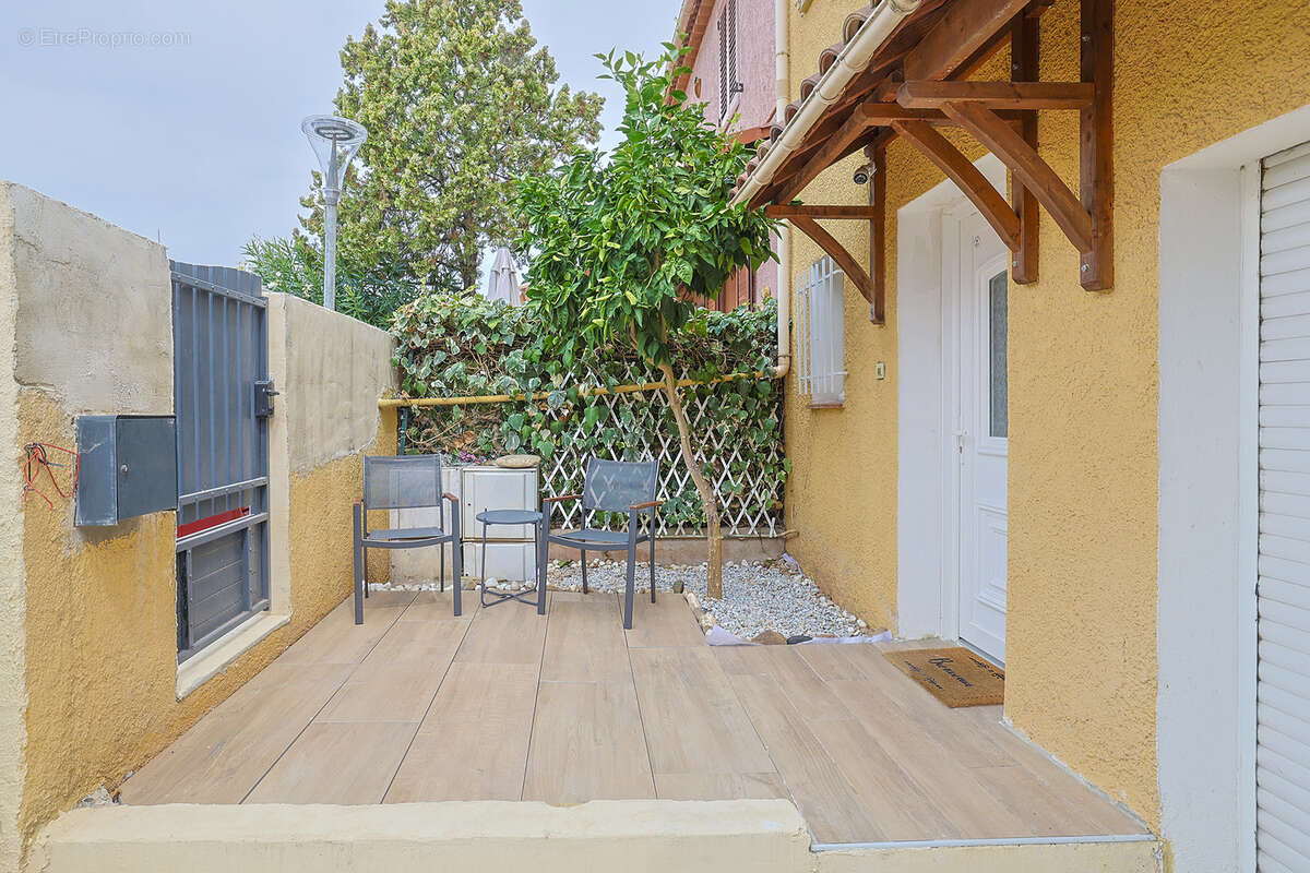 Maison à SOLLIES-PONT