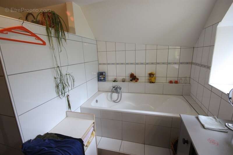 Maison en pierres à vendre 7 pièces de 168 m² à MARIGNIEU (01) plus sous-sol - photo 30