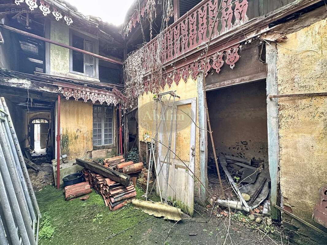 Maison à TRIE-SUR-BAISE