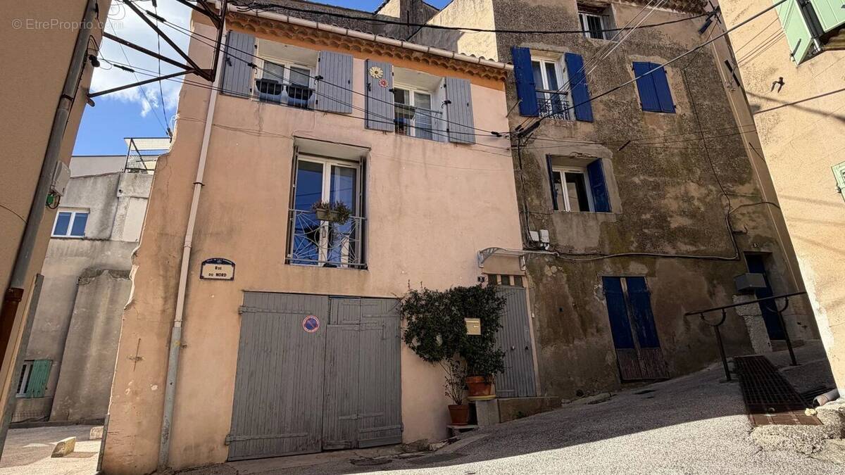 Appartement à POURRIERES
