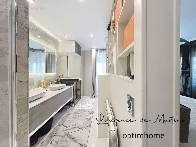 Appartement à LA GARENNE-COLOMBES