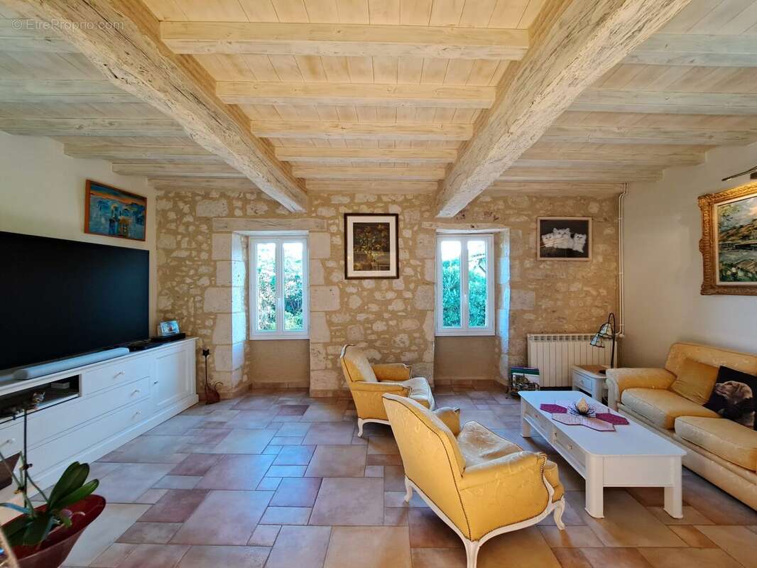 Maison à LA ROMIEU