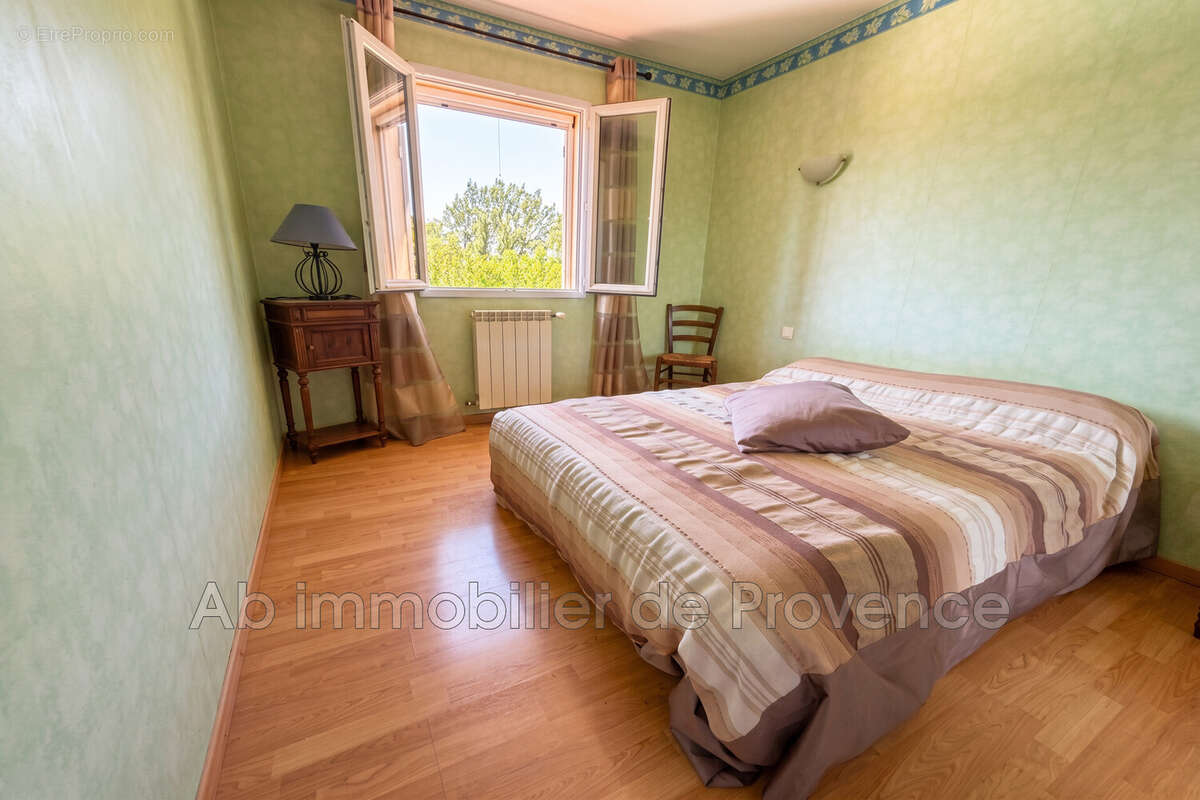 Maison 123 m² à Contes  - photo 9