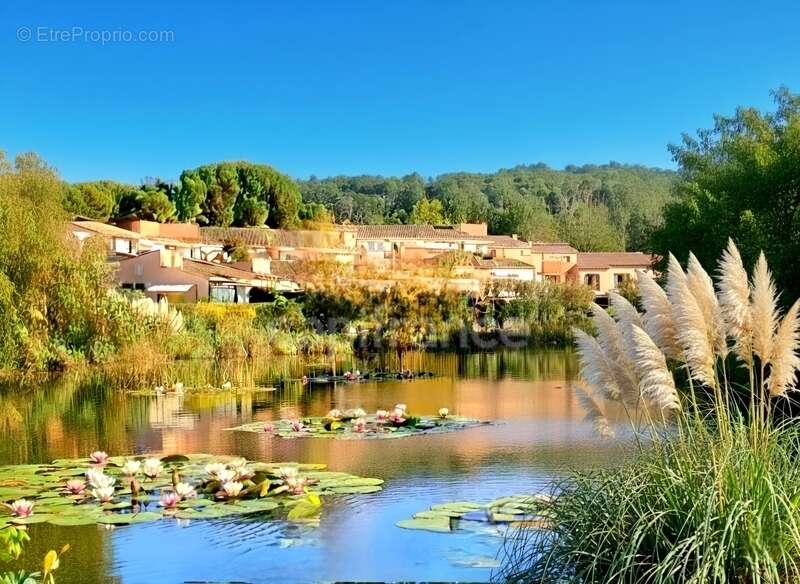Appartement à SIX-FOURS-LES-PLAGES