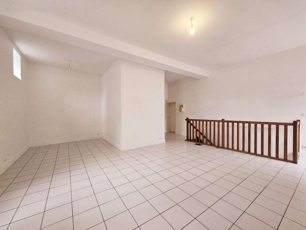 Appartement à ANSE