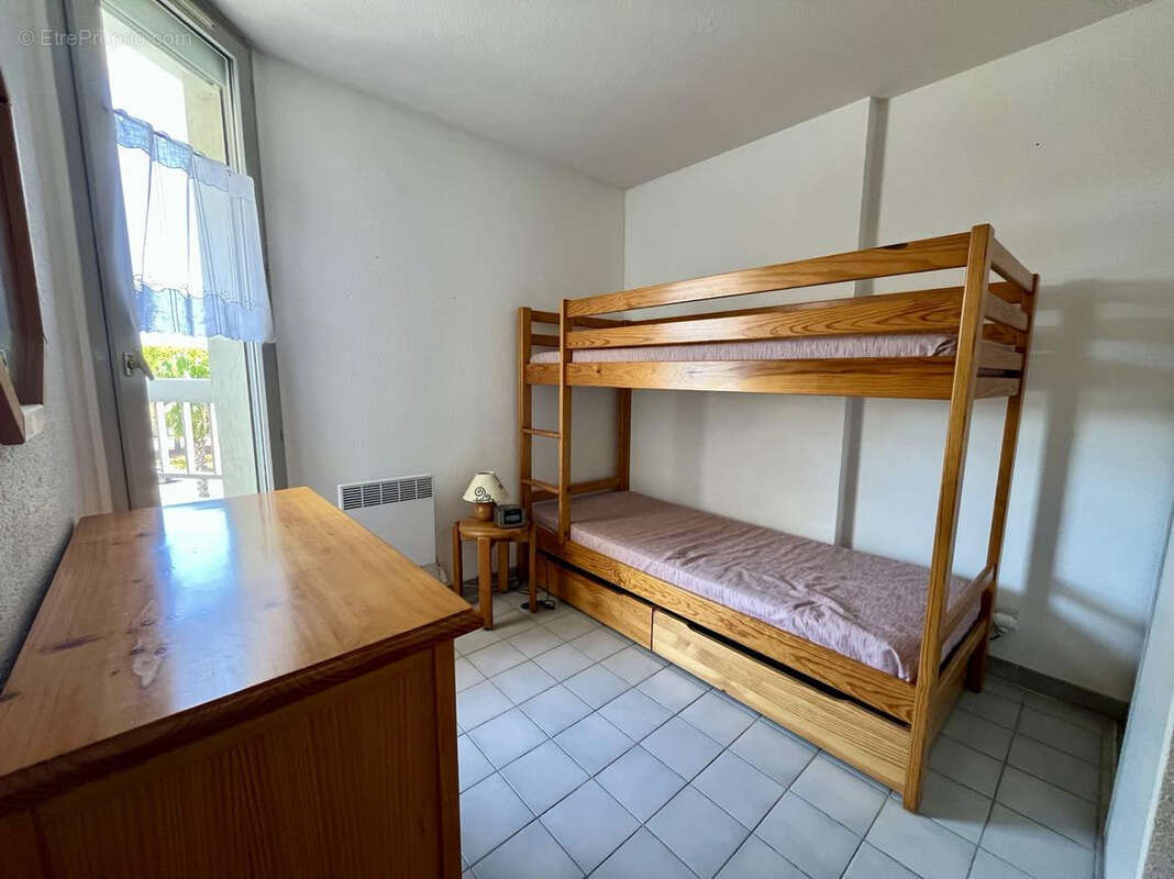 Appartement T2 cabine au 3ème étage avec un parking - PORT CAMARGUE LAC SALONIQUE - photo 6