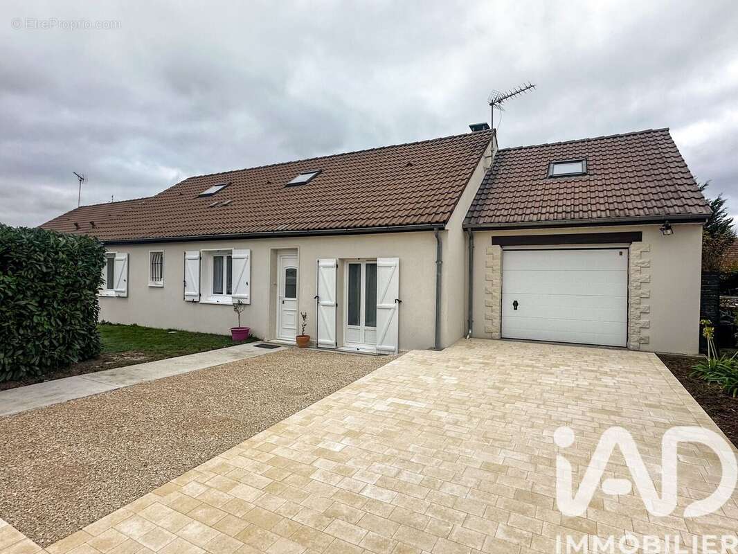 Photo 2 - Maison à LOURY