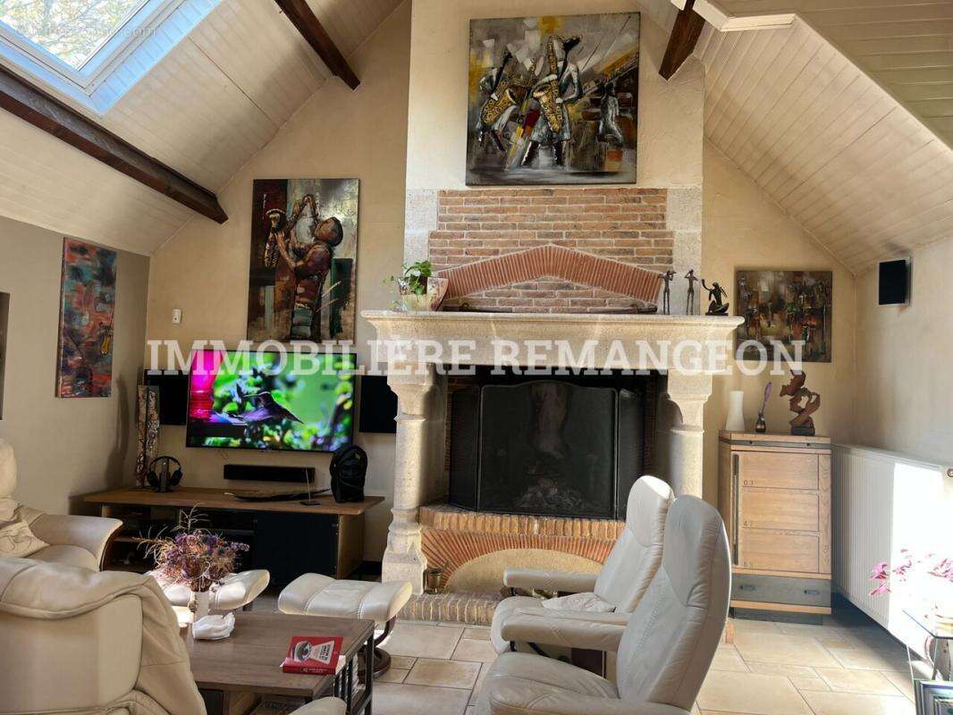 Maison à YVOY-LE-MARRON