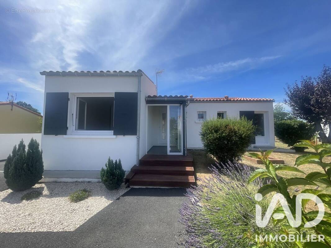 Maison 79 m² à Trizay  - photo 1