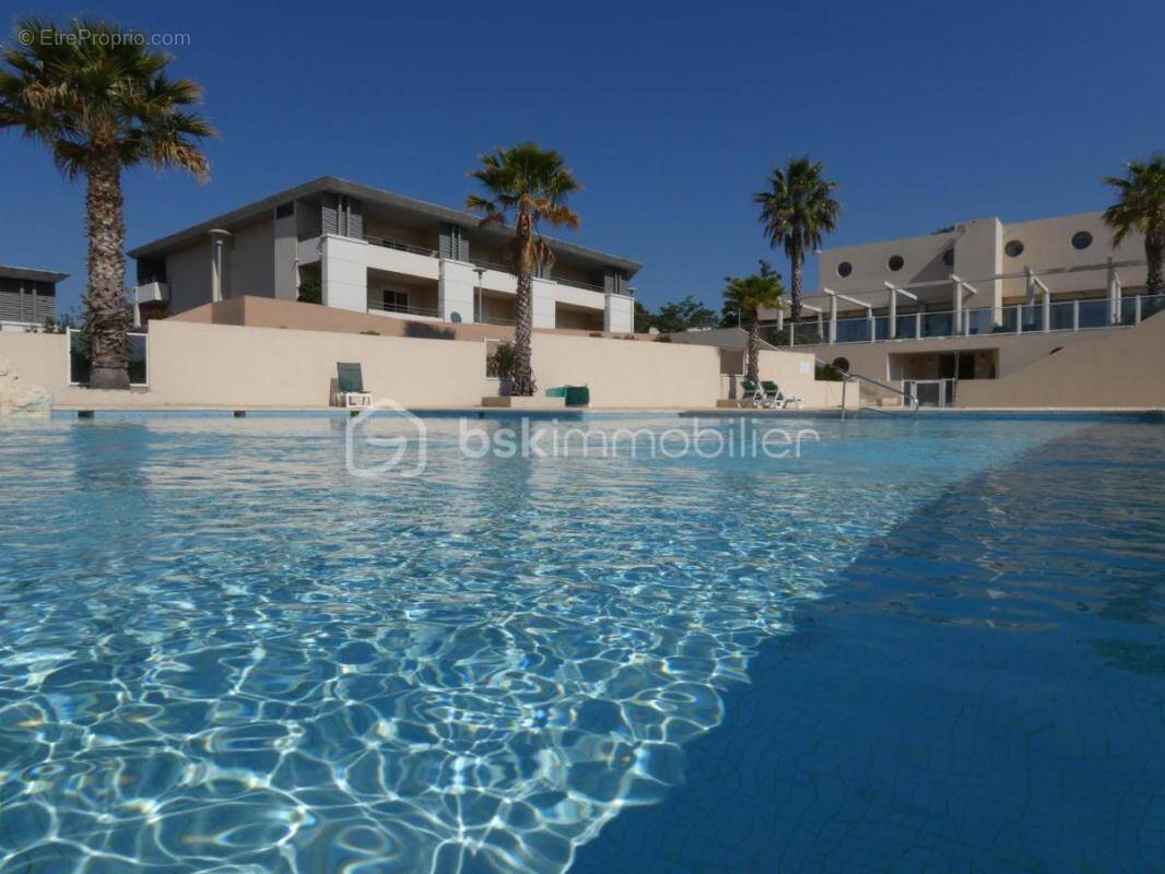 Appartement à ROQUEBRUNE-SUR-ARGENS