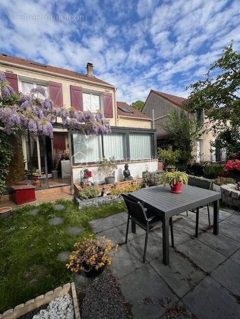 Maison à GONESSE
