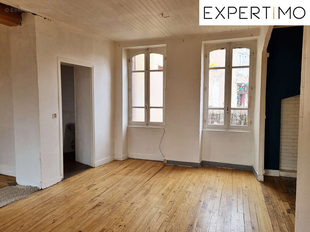 Servant, Maison de 168 m2 habitables avec cour et dépendances - photo 6