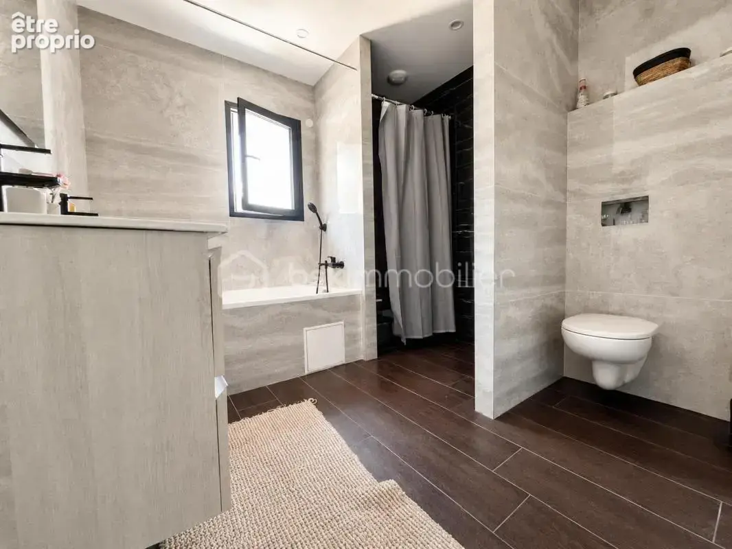 Maison de type T5 sur la commune de Voiron - photo 6