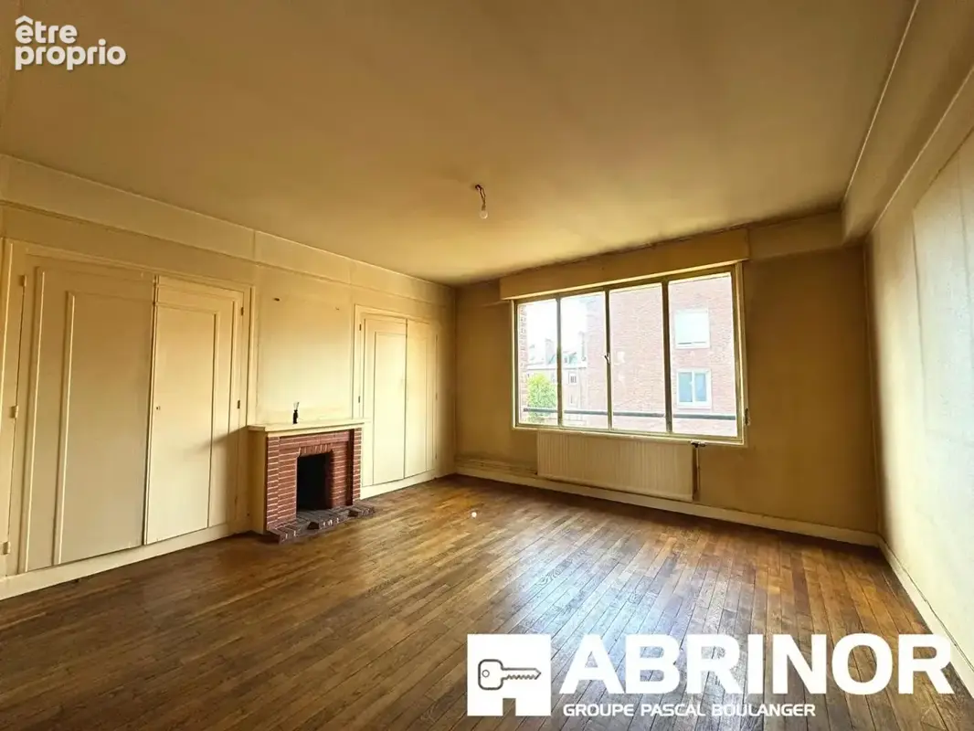 En exclusivité ? Hyper-centre : appartement lumineux de 88 m² au beau potentiel. - photo 2