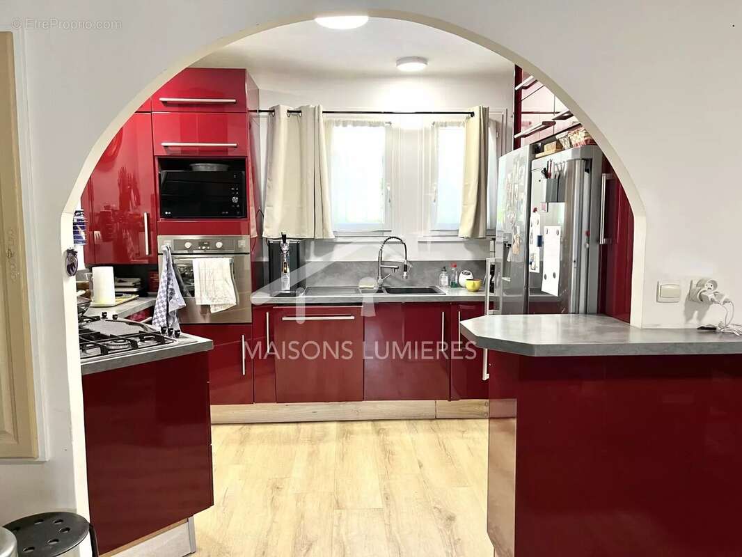 Maison à ROUSSILLON