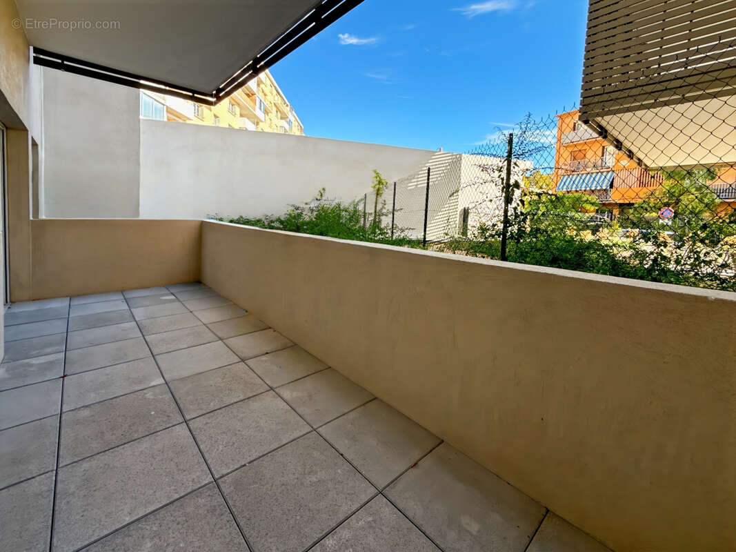 Appartement T3 avec terrasse et jardin plein sud - photo 8