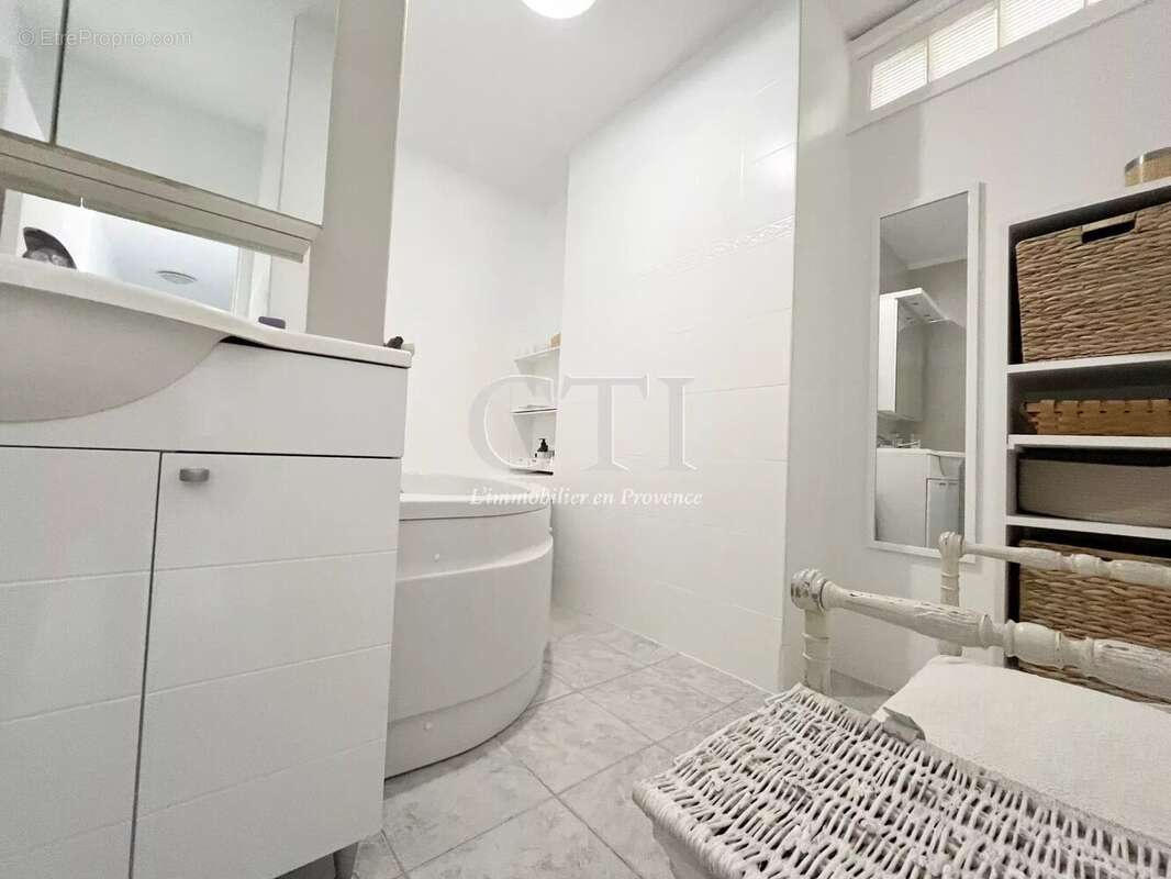 Appartement à NYONS