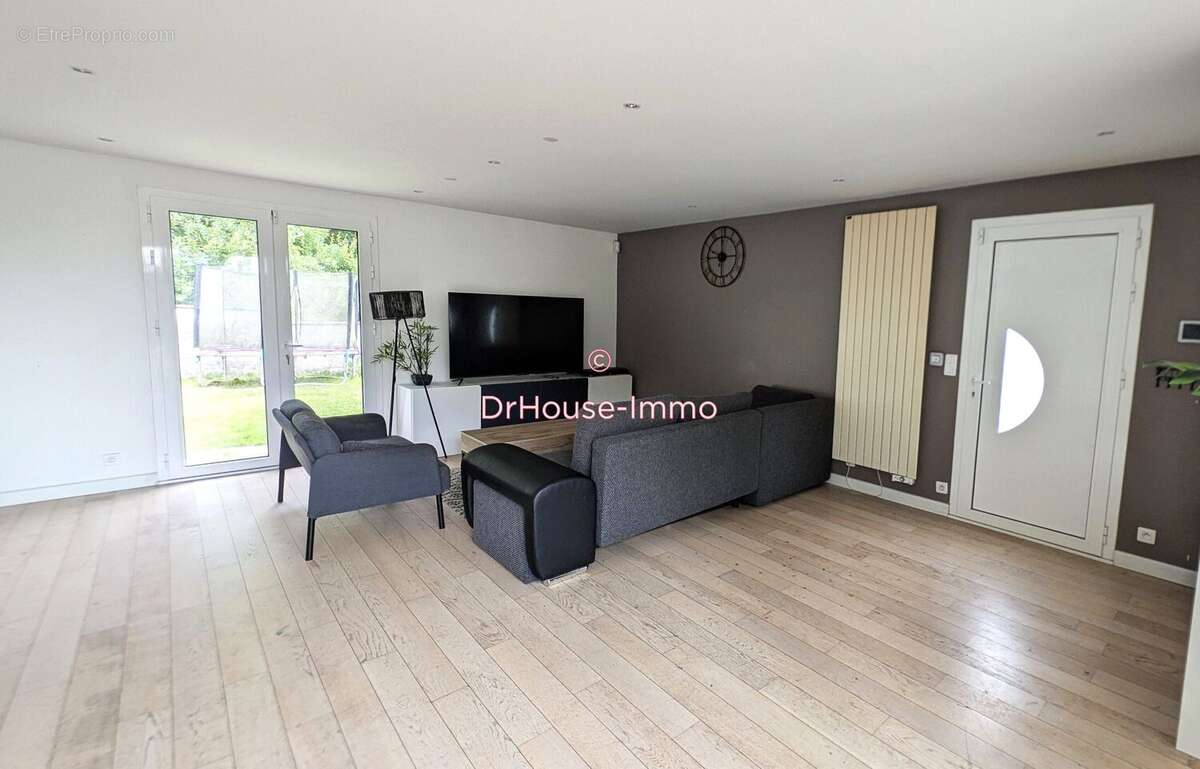 Maison 81 m² à Hardricourt  - photo 4