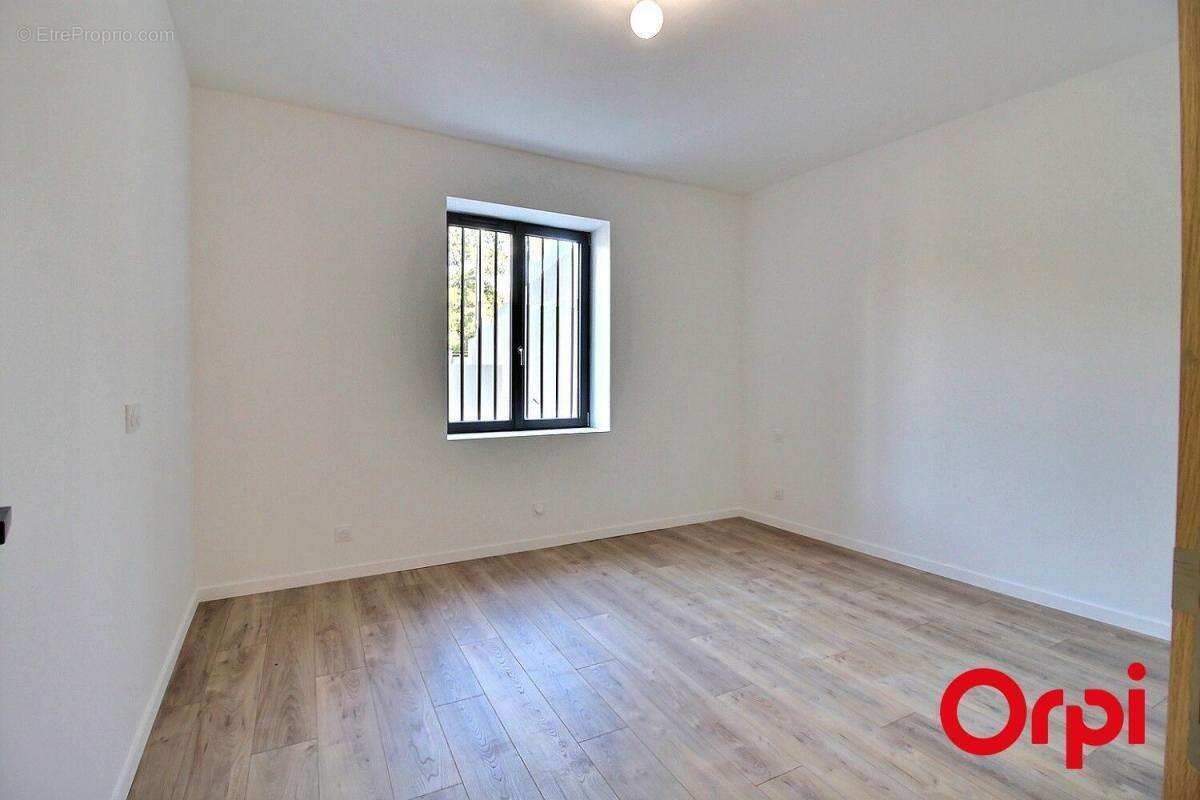 Commerce à MARSEILLE-13E