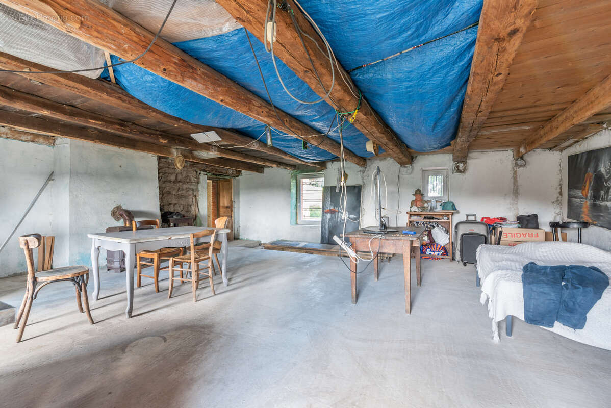 Maison à SAUVESSANGES