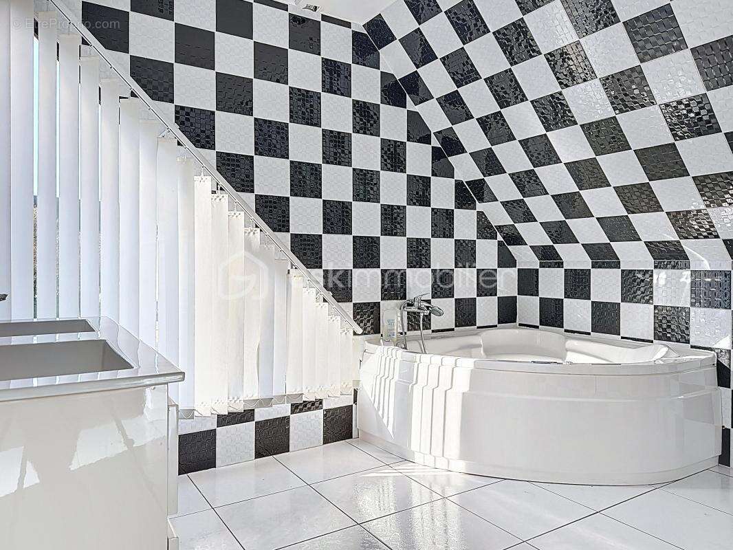 Superbe contemporaine sur sous sol complet - photo 13