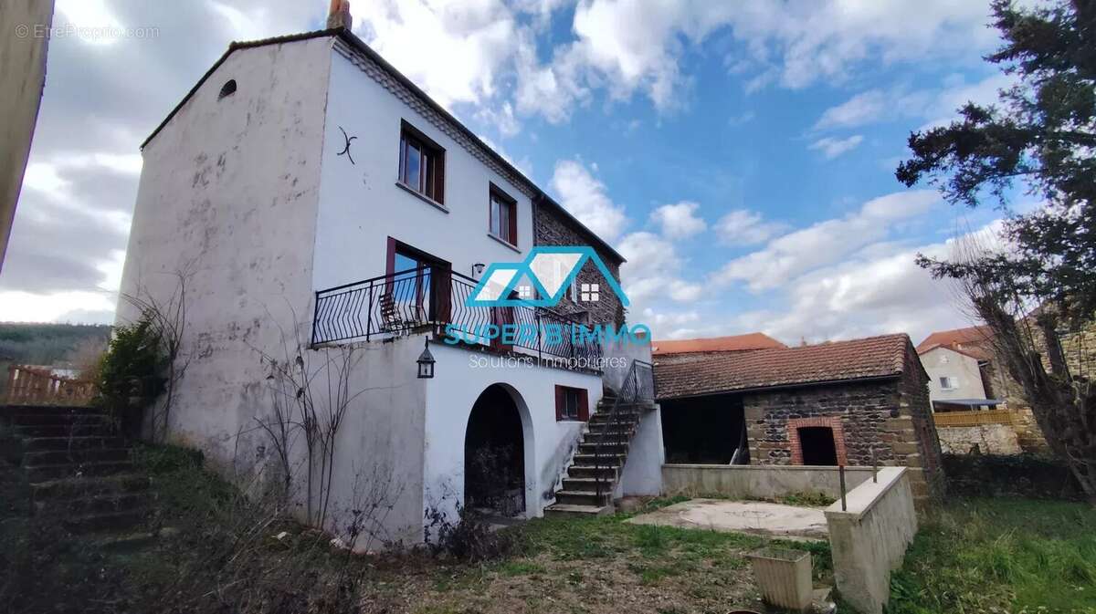 Maison à MAZEYRAT-D&#039;ALLIER