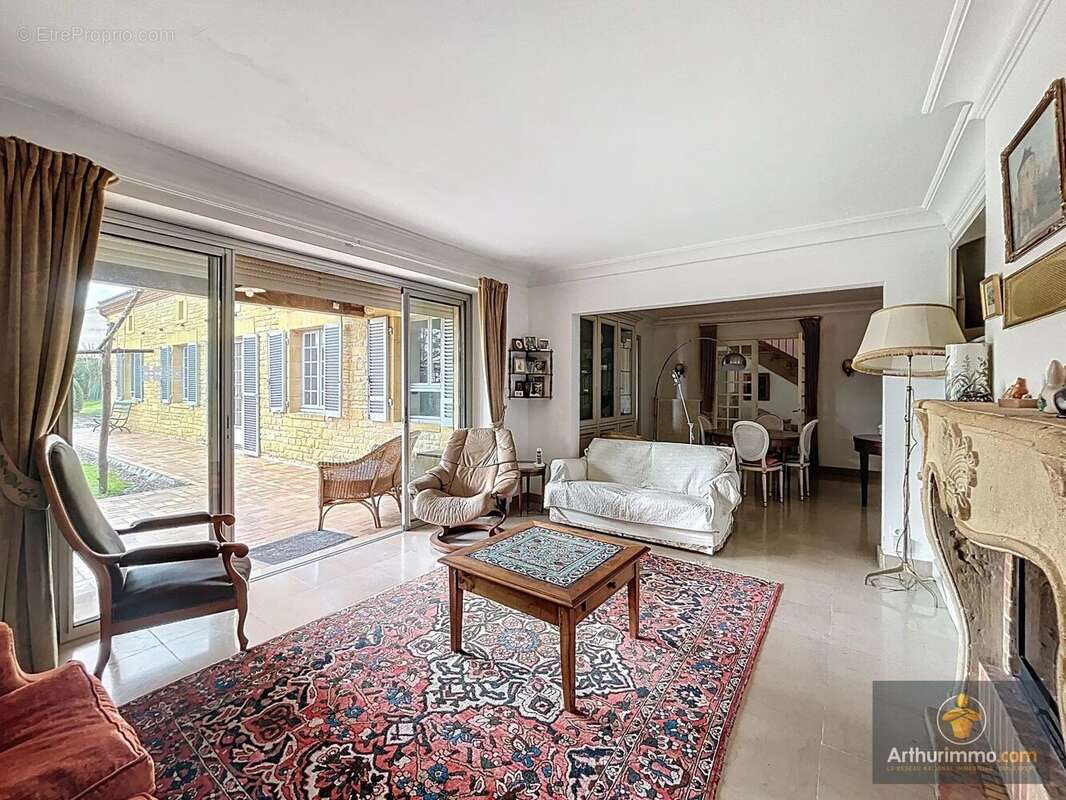 Maison à SALLES-DE-BELVES