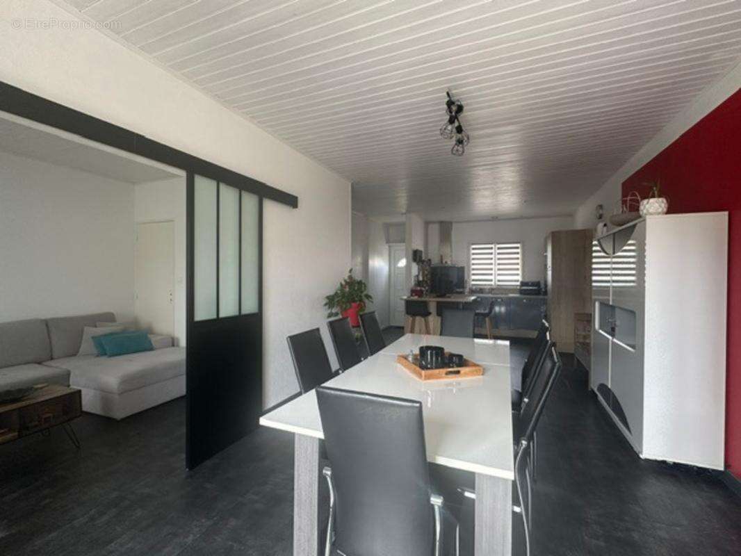 La Boissière des Landes, maison trois chambres 85 m², garage 30 m², jardin 384 m² au calme - photo 4