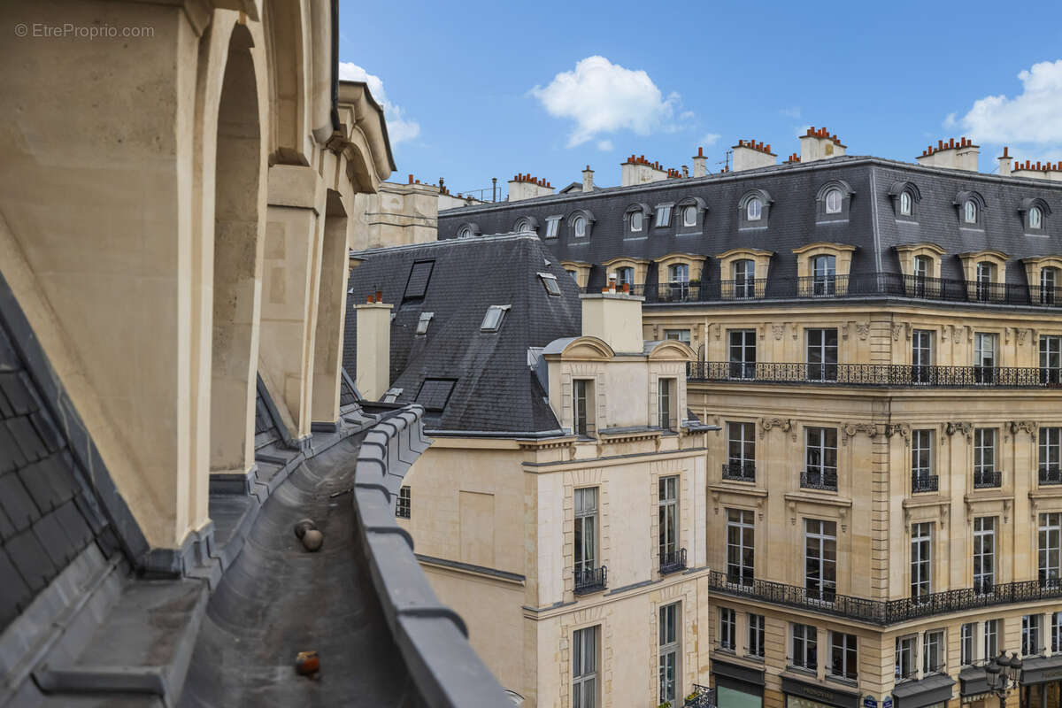 Appartement à PARIS-2E