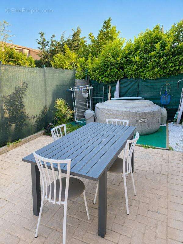 Maison  4 pièce(s) 90 m2 avec extérieur et panneaux solaires - photo 4